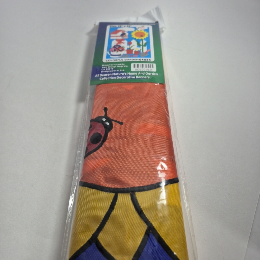 Two Group Flag Yard Flag Colorful Garden 04035 Size 28" X 44"
